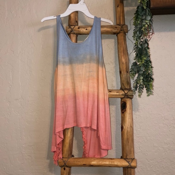 Backless tank top - Picture 2 of 3